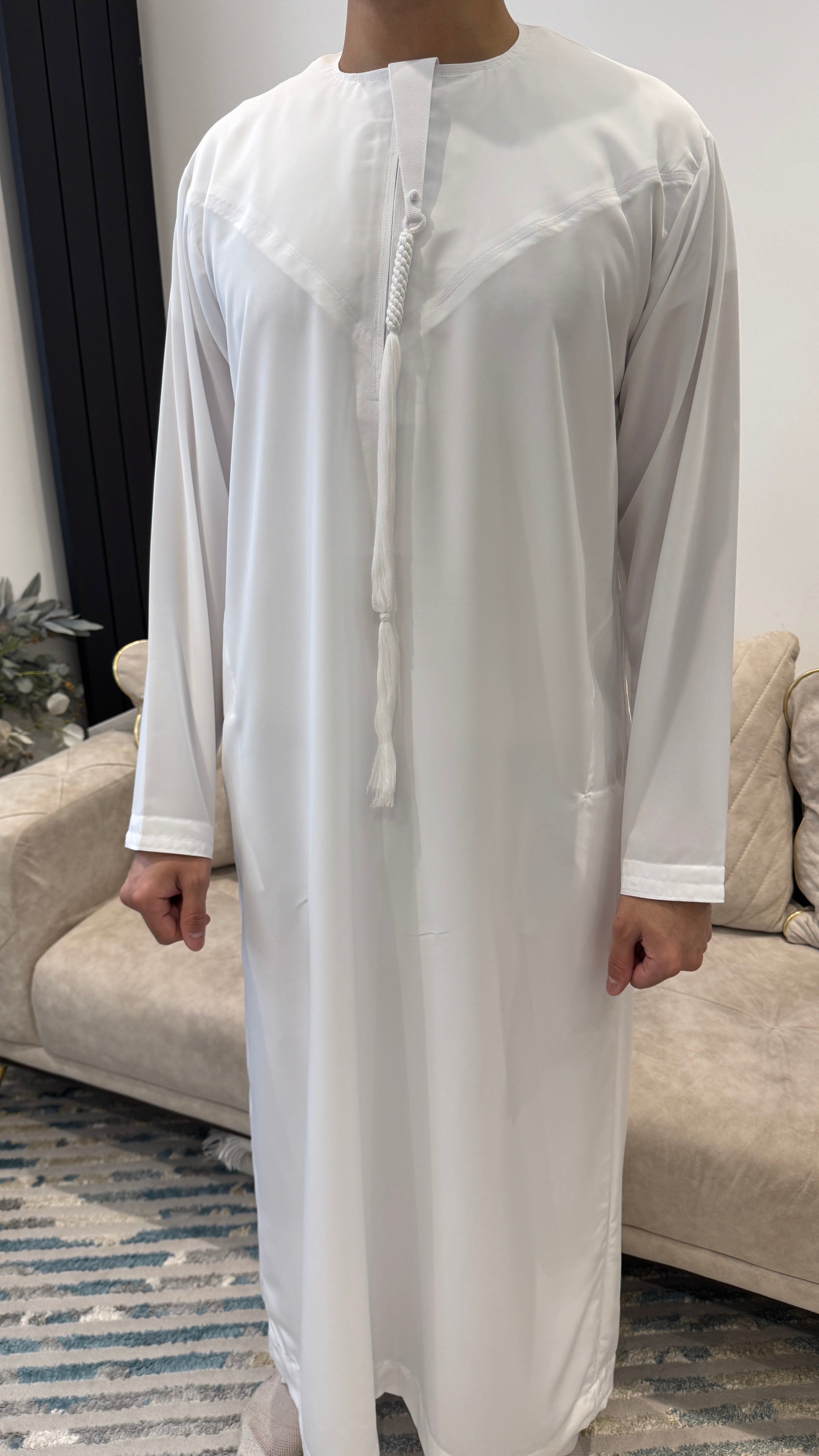 White Zibda Mens Emirati/Omani Zibda Essentials Thobe