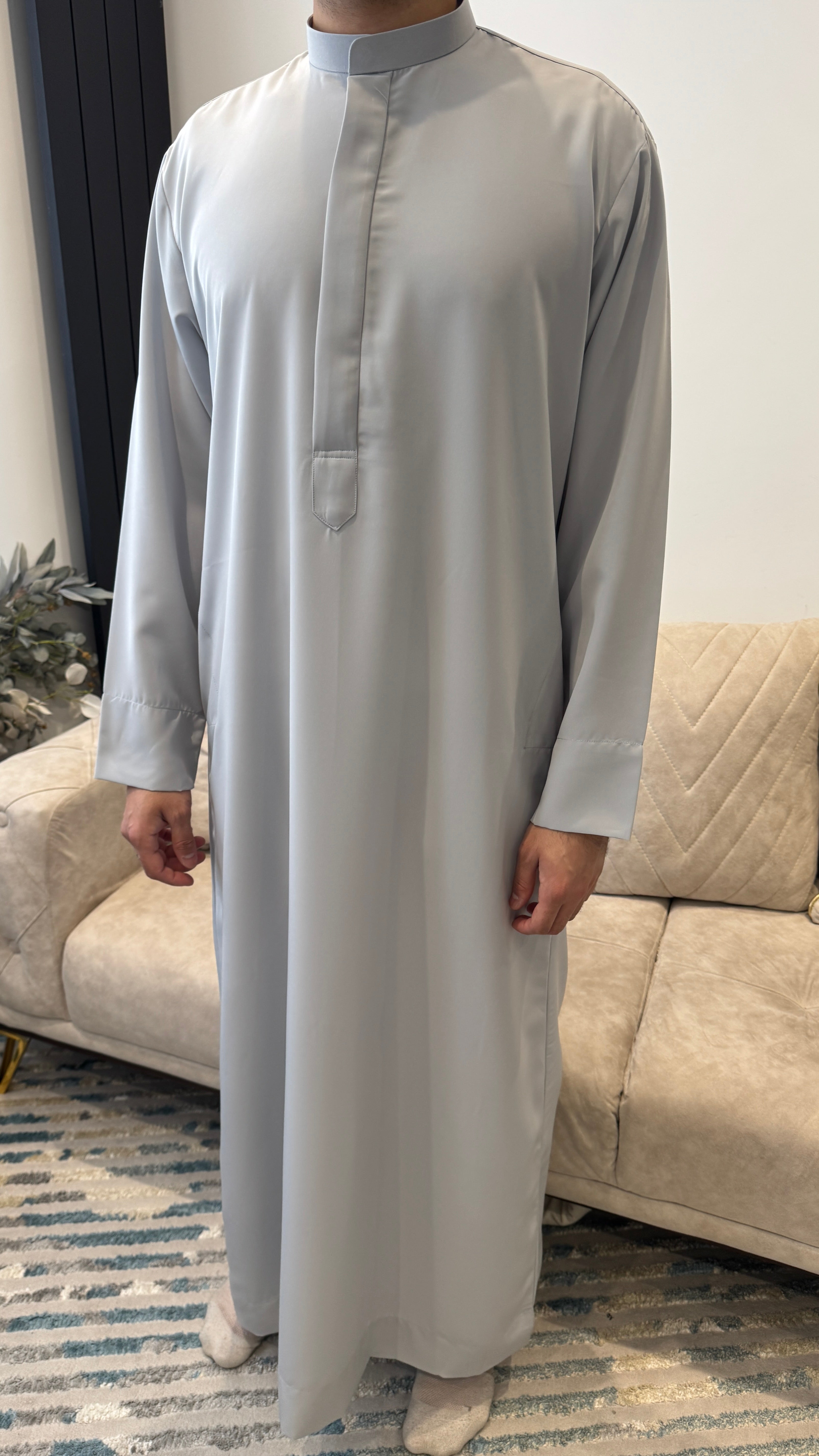 Silver Grey Saudi Collared Thobe (Small Collar)