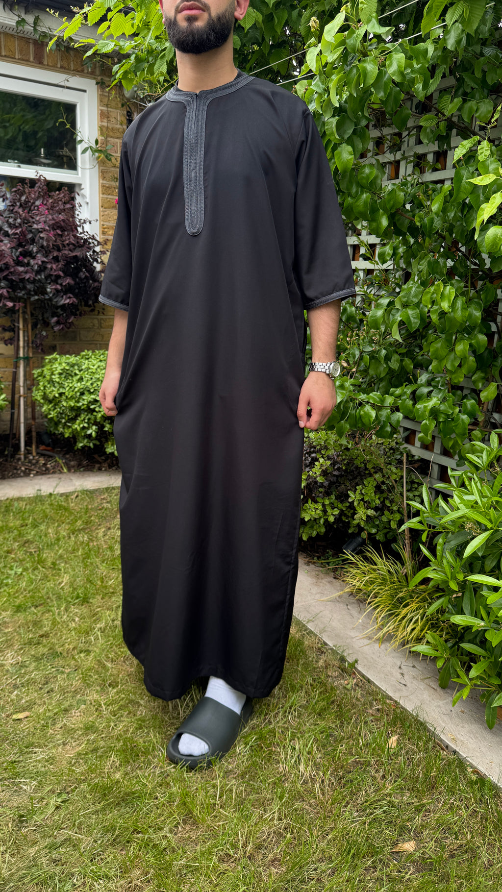 Black Lightweight Half Sleeve Thobe