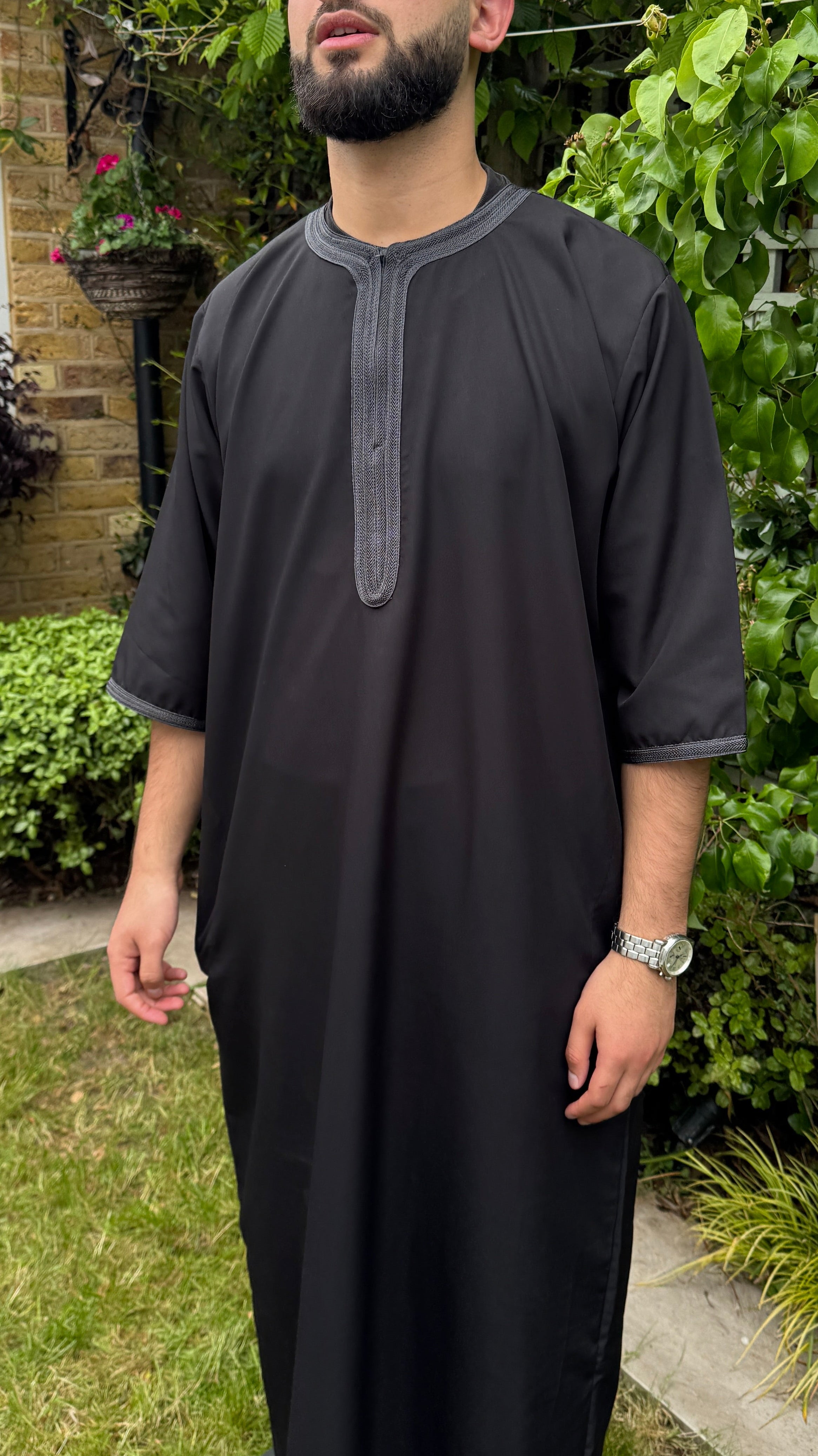 Black Lightweight Half Sleeve Thobe