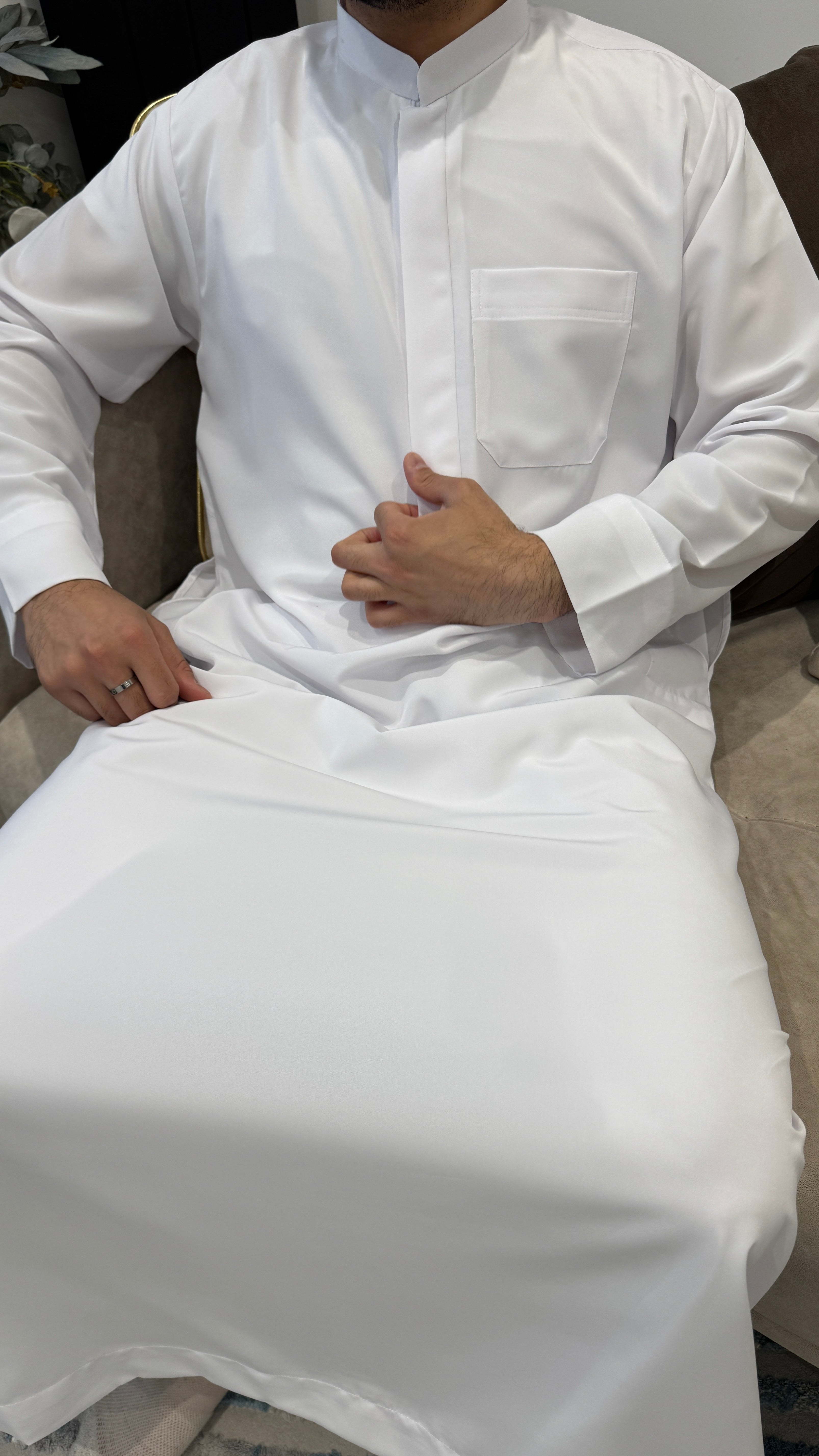 White Kuwaiti Collared Zibda Thobe