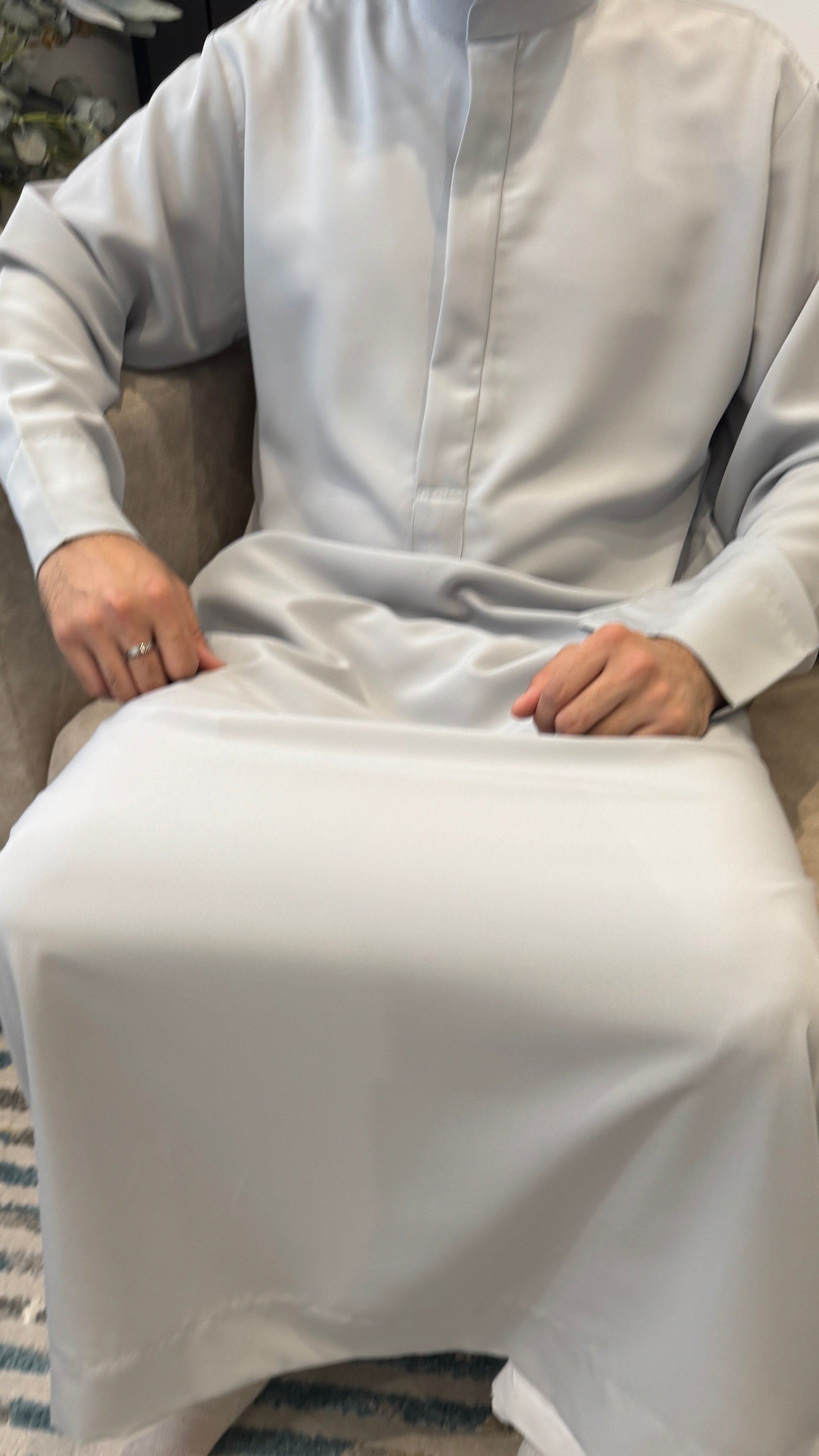 Silver Grey Saudi Collared Thobe (Small Collar)